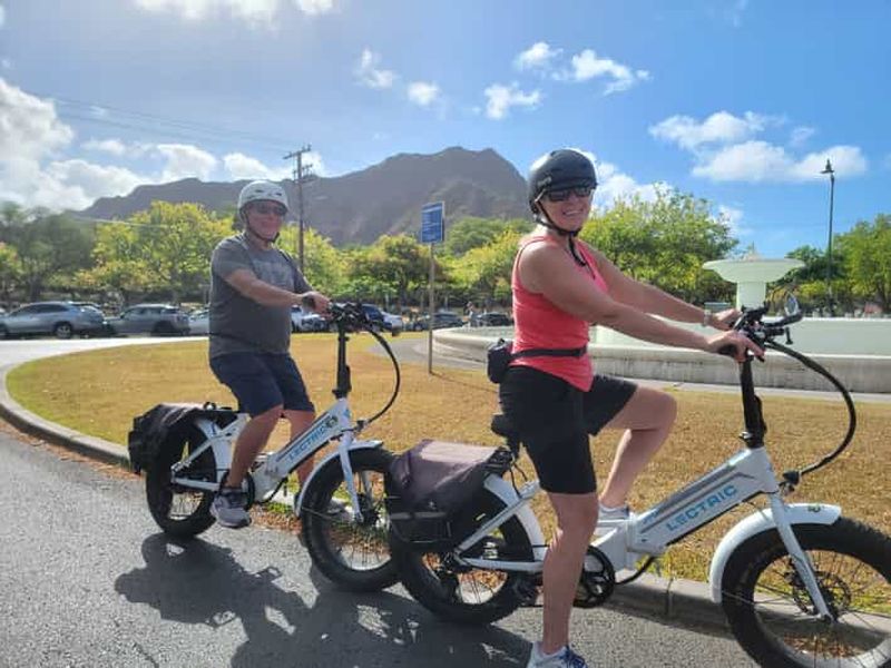 Billet Oahu : balade en vélo électrique à Honolulu et randonnée à Diamond Head