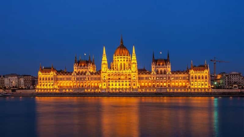 Billet Budapest : croisière avec vue panoramique sur le Parlement et Törley Prosecco