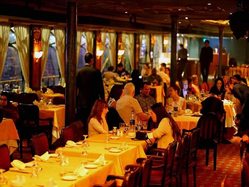 Billet Le Caire : Dîner-croisière sur le Nil avec animation