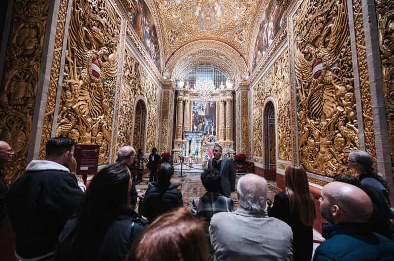 Billet Visite de la co-cathédrale Saint-Jean après les heures d'ouverture, avec spectacle