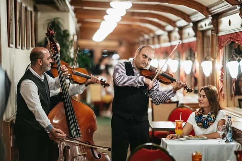 Billet Budapest : croisière fluviale sur le Danube avec dîner et prosecco