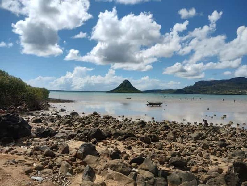 Billet Antsiranana : lémuriens, forêt tropicale et Nosy Be