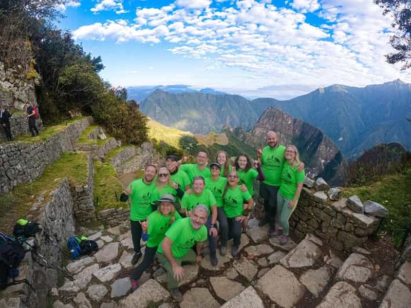 Billet Machu Picchu : visite guidée de 2 jours avec nuitée sur le Chemin de l'Inca