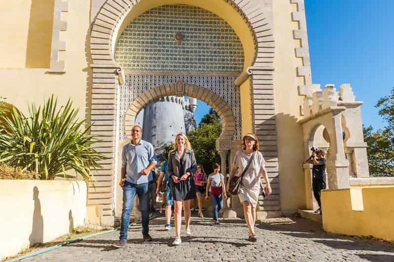 Billet Depuis Lisbonne : visite de Sintra et Cascais en petit groupe en van