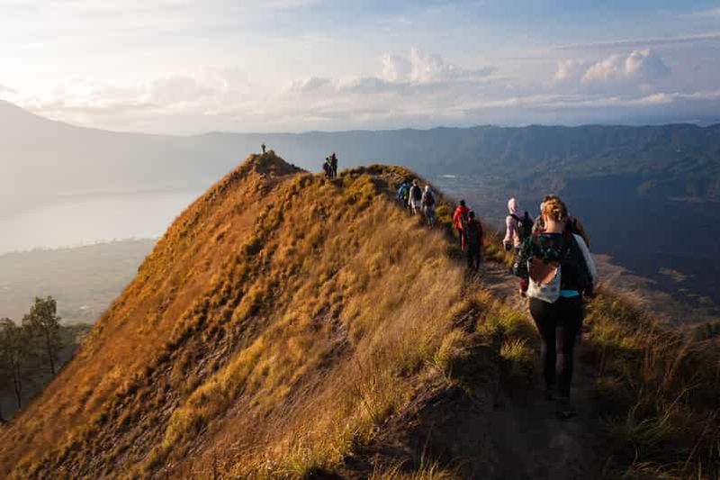 Billet Bali : randonnée sur le mont Batur au lever du soleil et cascade de Tibumana