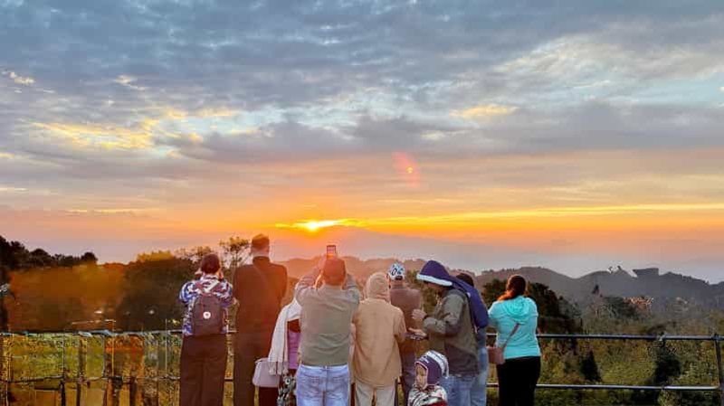 Billet Katmandou : lever du soleil à Nagarkot et randonnée avec déjeuner - Privé/Groupe