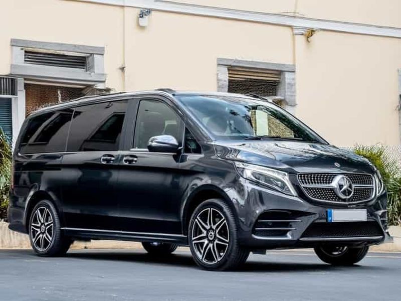 Billet Prague : transfert privatif entre l'aéroport Václav Havel et la ville