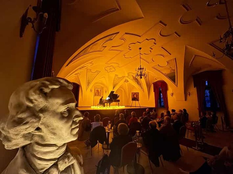 Billet Cracovie : Concert VIP du Trio avec piano Chopin & Friends accompagné de vin