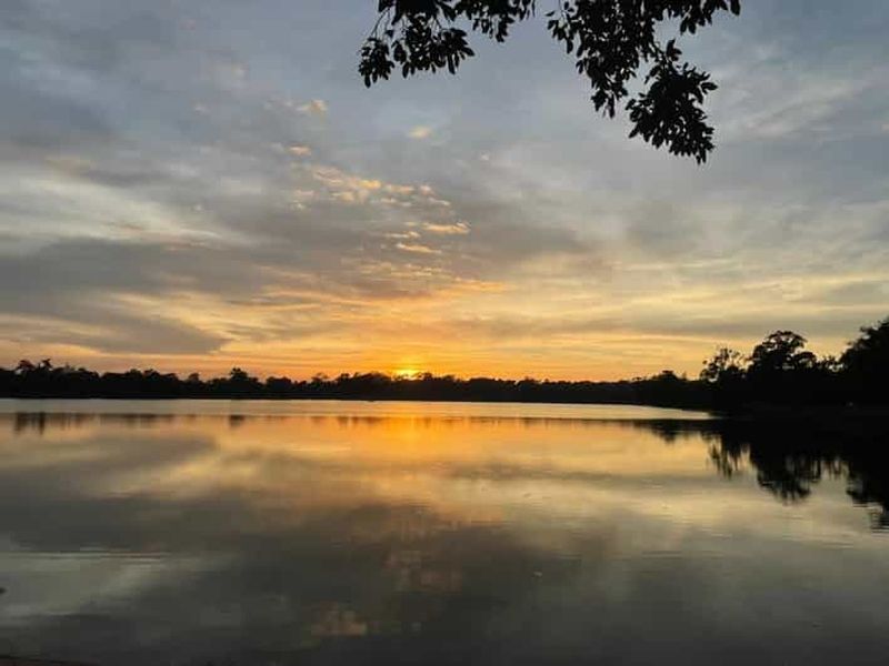 Billet Siem Reap : petit circuit d'Angkor et coucher de soleil à Srah Srang