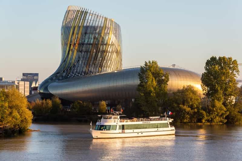 Billet Bordeaux : croisière découverte guidée autour du vin et du canelé