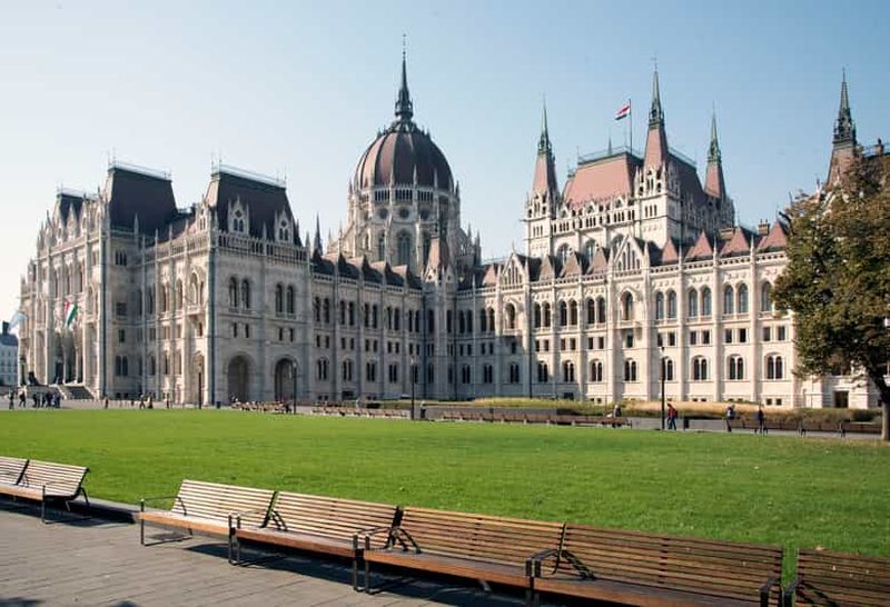 Billet Budapest : visite de la ville et du Parlement