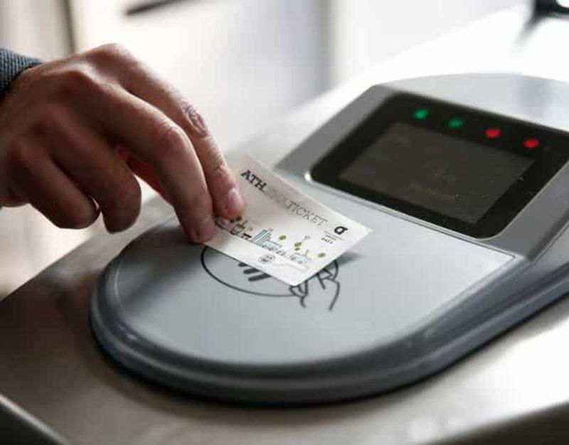 Billet Billets pour le métro, le bus et le tram à Athènes, avec audioguide pour Plaka