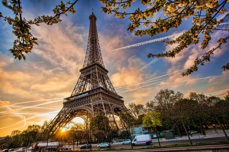Billet Accès réservé et dédié à la tour Eiffel, au sommet ou au 2e étage