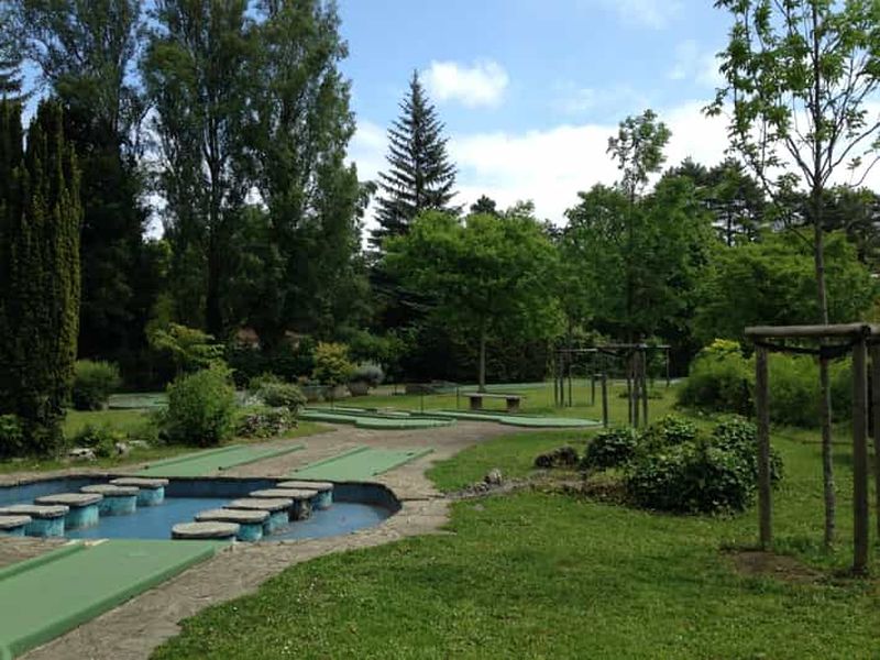 Billet Lyon : Parcours de Mini-Golf (18 pistes) au coeur du Parc de la Tête d'Or