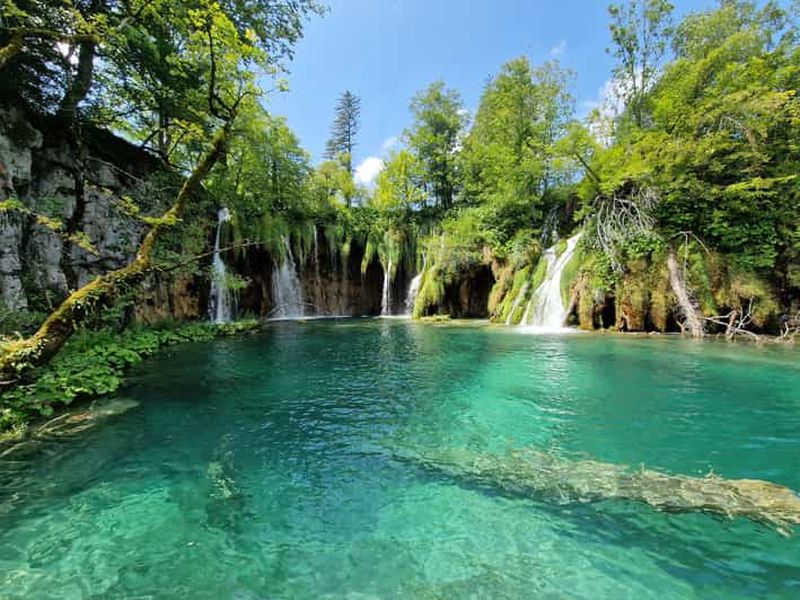 Billet Depuis Zadar : excursion aux lacs de Plitvice avec guide et sortie en bateau