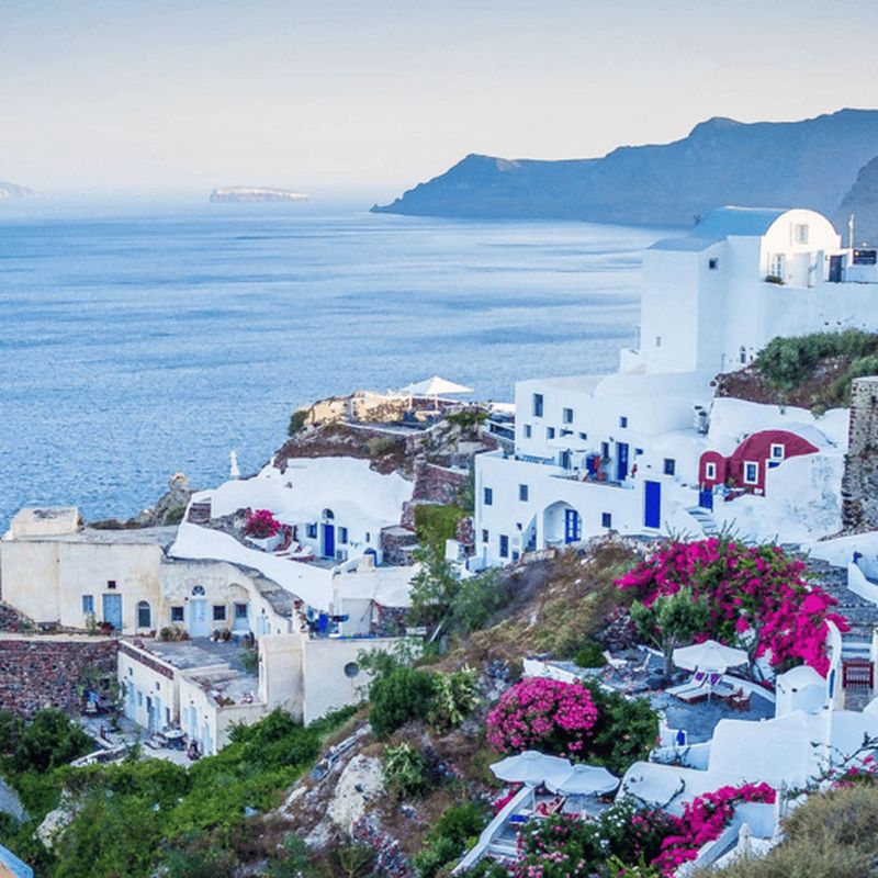 Billet Excursion platine au coucher du soleil à Santorin via les sources d'eau chaude et la plage blanche