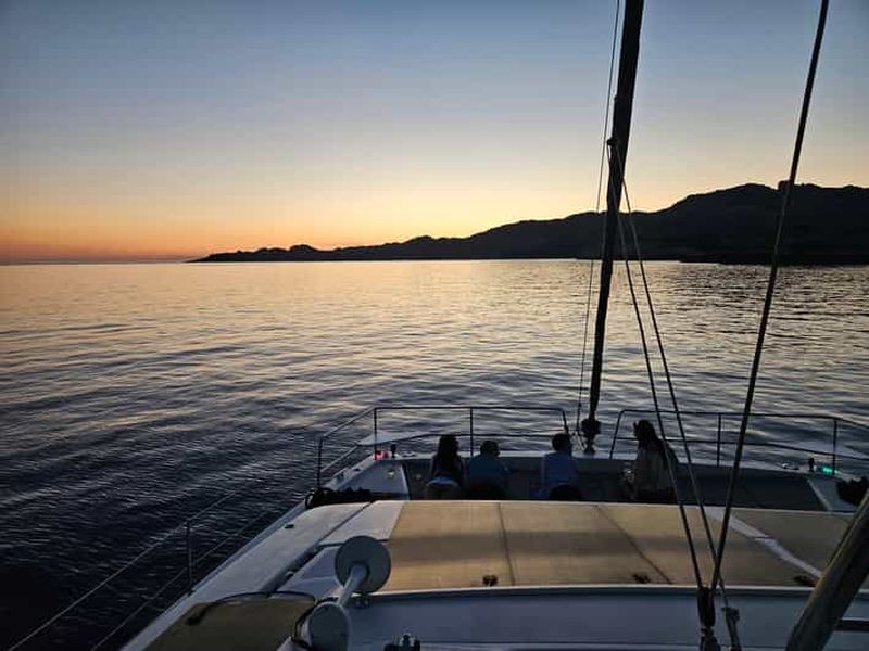 Billet Bonifacio : promenade en catamaran au coucher du soleil et apéritif
