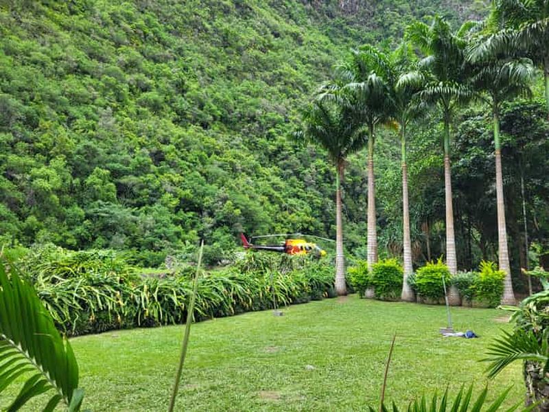 Billet Vol en hélicoptère cascades et bassins de La Réunion avec repas