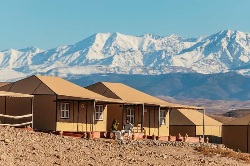 Billet Marrakech : retraite dans le désert d'Agafay, tente, dîner, spectacle et piscine