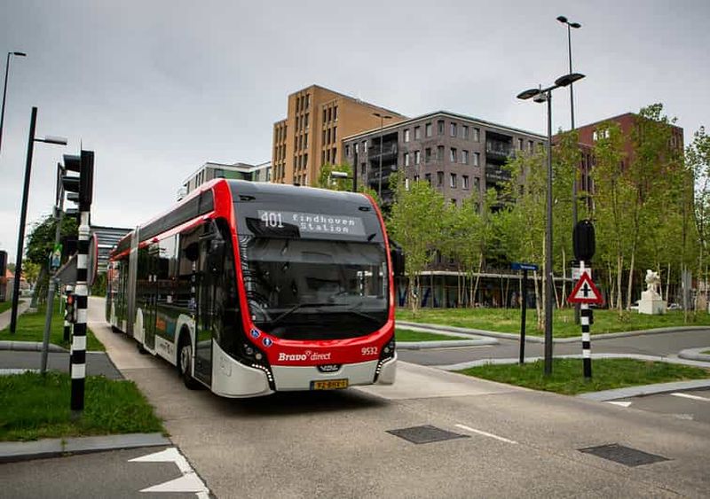 Billet Eindhoven : Bus express de l'aéroport vers ou depuis le centre-ville