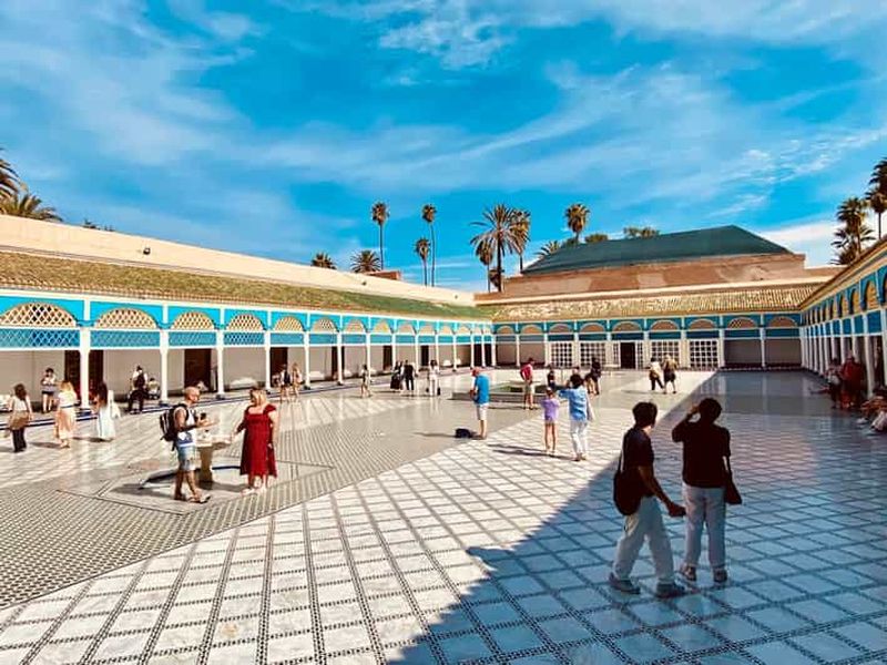 Billet Marrakech : palais Bahia, tombeaux saadiens et visite des principaux sites touristiques