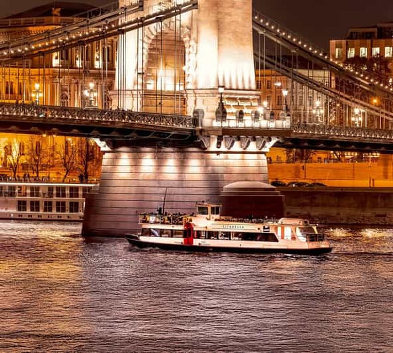Billet Budapest : Croisière touristique haut de gamme avec Tokaj Frizzante