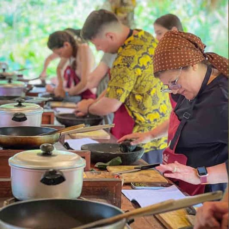 Billet Ubud : cours de cuisine traditionnelle balinaise et visite du marché