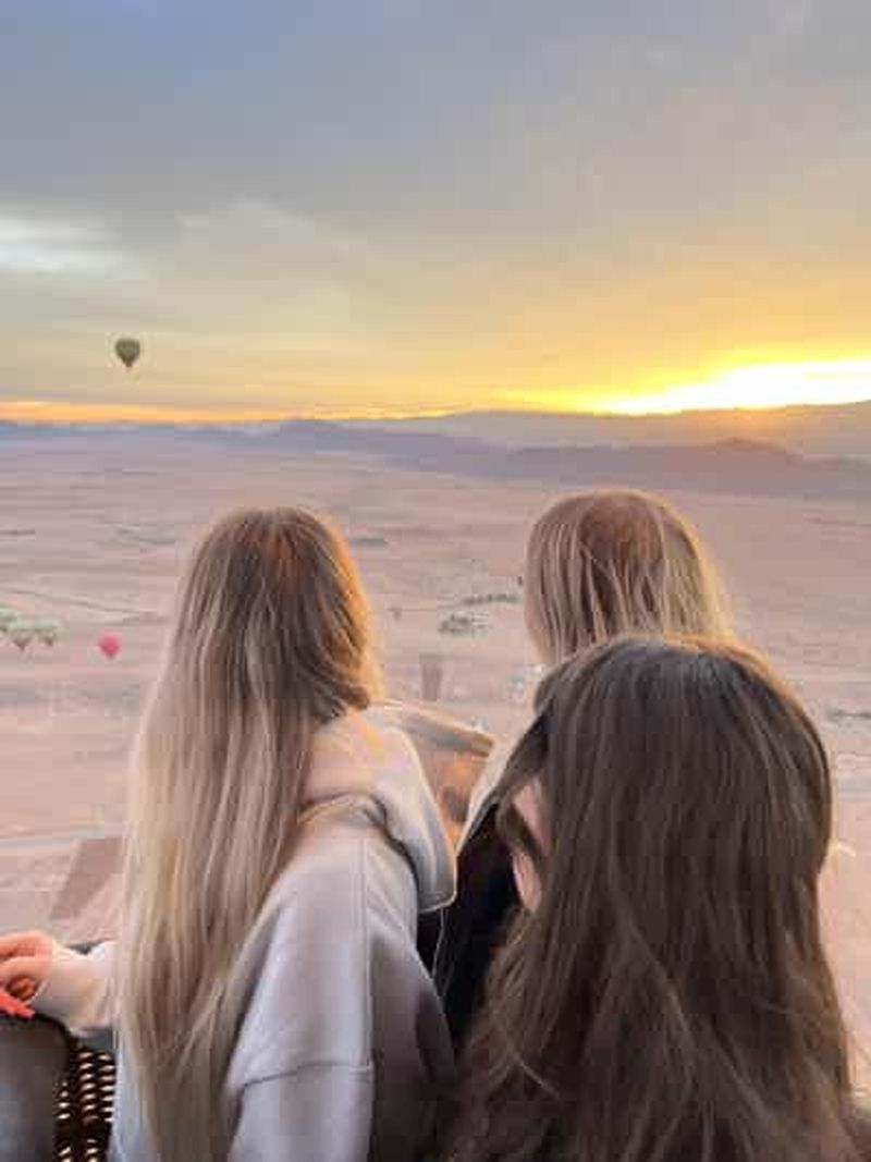 Billet Marrakech : Vol en montgolfière, petit-déjeuner berbère et promenade à dos de chameau