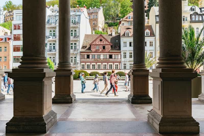 Billet Prague : excursion d'une journée à Karlovy Vary avec tour de guet et funiculaire