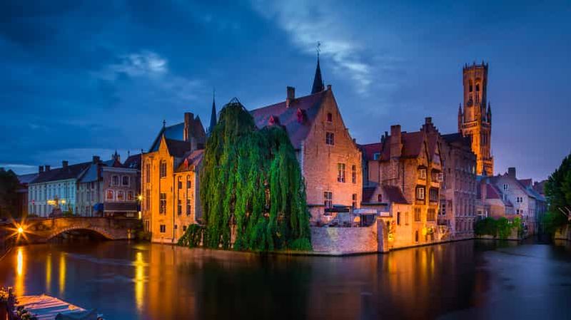 Billet Depuis Amsterdam : excursion d'une journée à Bruges en anglais avec option bateau
