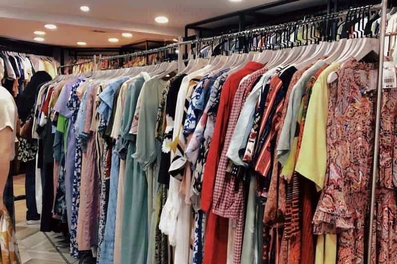 Billet Canton : visite guidée de 3 heures dans un centre commercial de vêtements