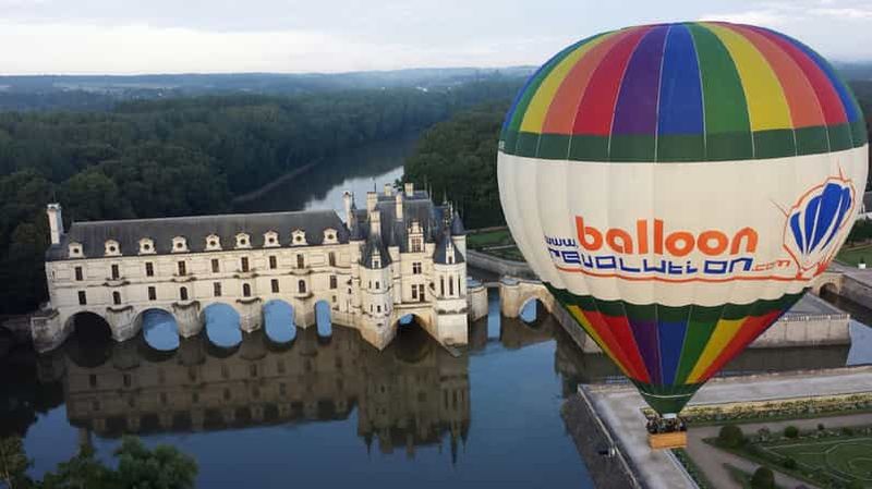 Billet Vol en montgolfière à Amboise au coucher du soleil au-dessus de la vallée de la Loire