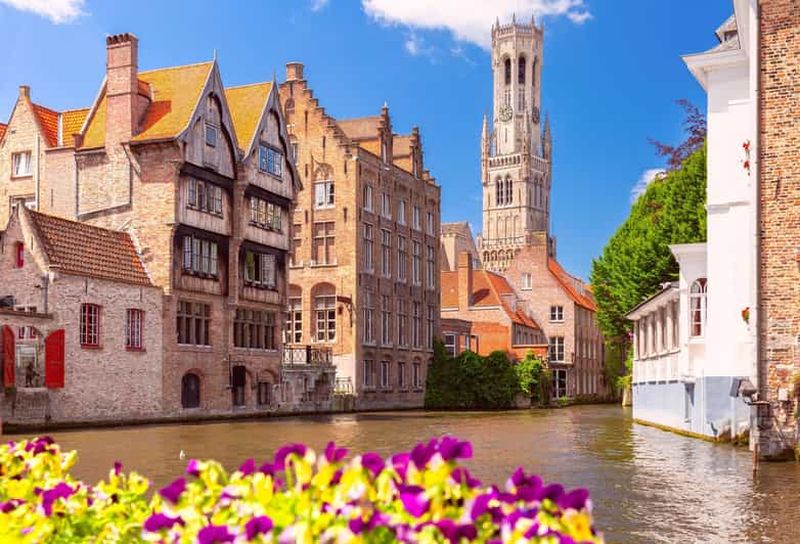 Billet Au départ de Bruxelles : Bruges en train avec visite guidée et tour en bateau