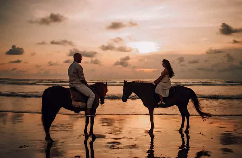 Billet Bali : promenade à cheval sur la plage de Seminyak, transfert inclus