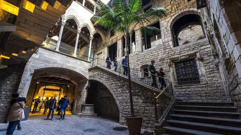 Billet Barcelone : entrée au musée Picasso, guide numérique et promenade dans le Born
