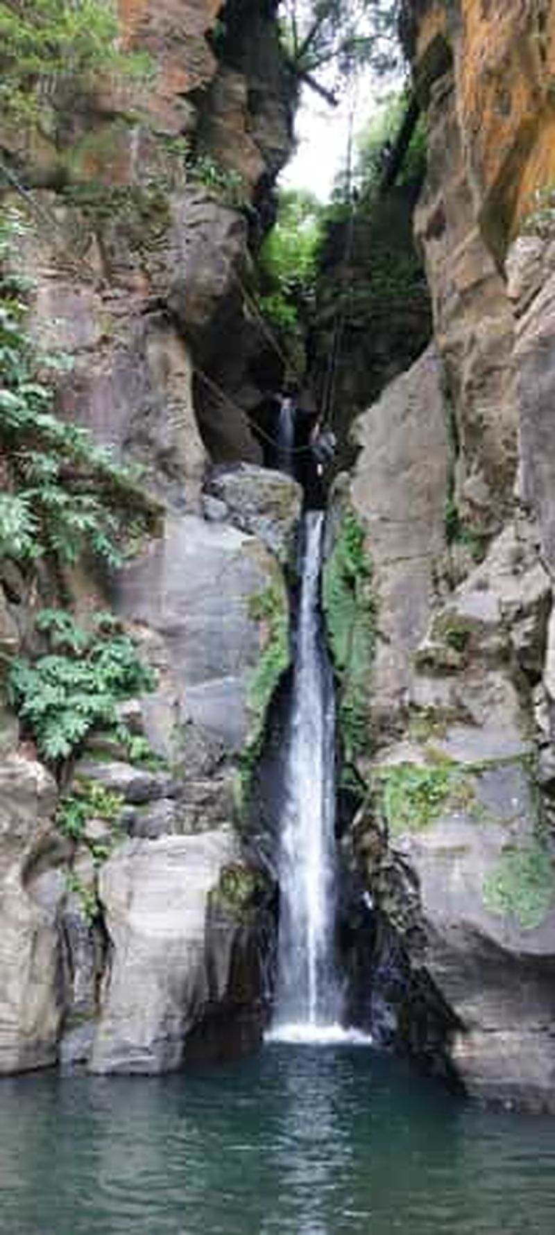 Billet Excursion d'une demi-journée en 4x4 à Lagoa do Fogo et Gin Library