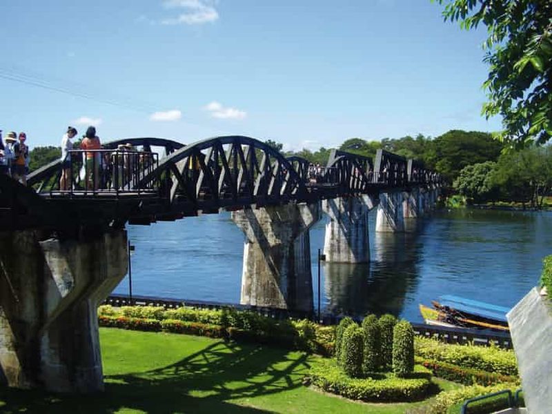 Billet 3 jours - Rivière Kwai, marché flottant et chutes d'eau d'Erawan