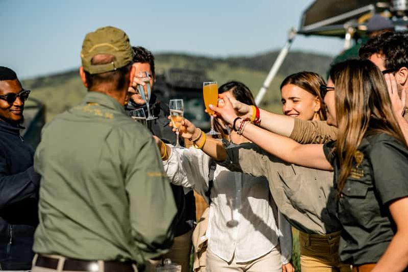 Billet Serengeti : safari en montgolfière et petit-déjeuner dans la brousse