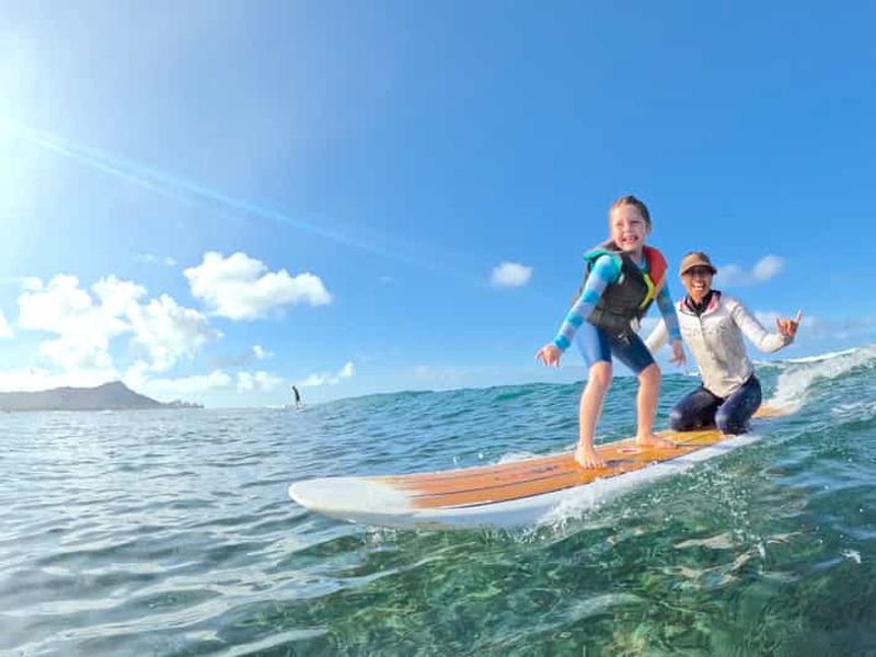 Billet Oahu : cours de surf pour enfants à Waikiki Beach (jusqu'à 12 ans)