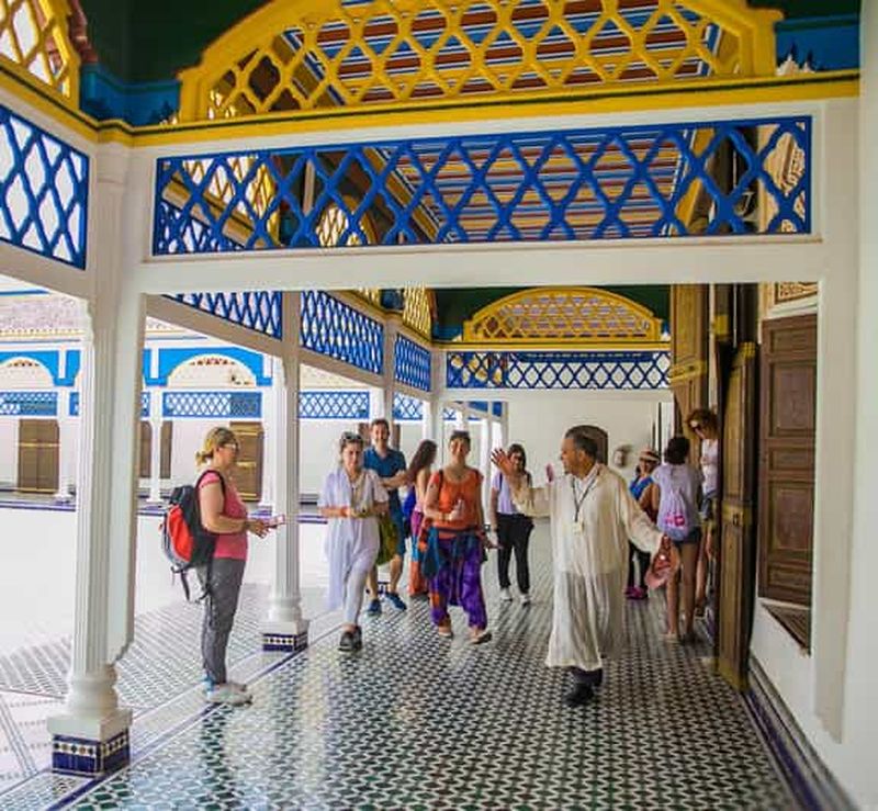 Billet Marrakech : palais Bahia, tombeaux saadiens, souk et visite de la médina