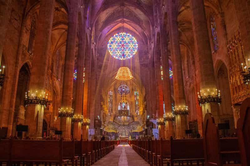 Billet Majorque : visite de la cathédrale, vue sur le château de Bellver et ensaïmada