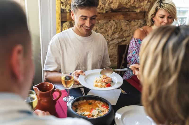 Billet Mangez et promenez-vous dans Lisbonne : une expérience gastronomique et œnologique locale