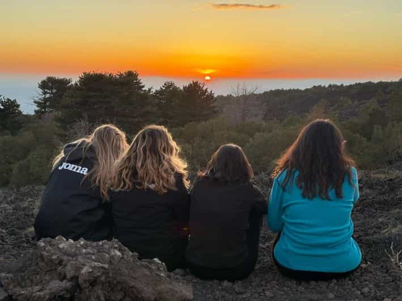Billet Excursion à l'Etna au coucher du soleil : randonnée, grotte et dégustation
