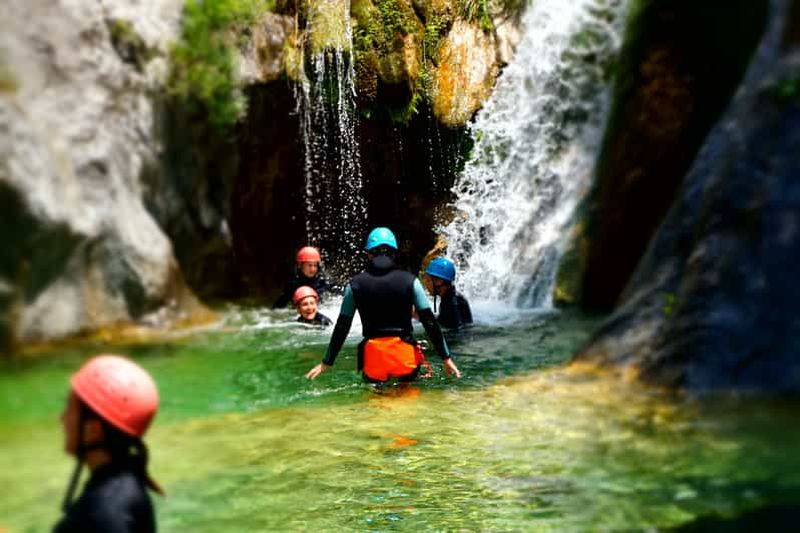Billet Au départ de Thessalonique : Excursion d'une demi-journée au Mont Olympe en canyoning