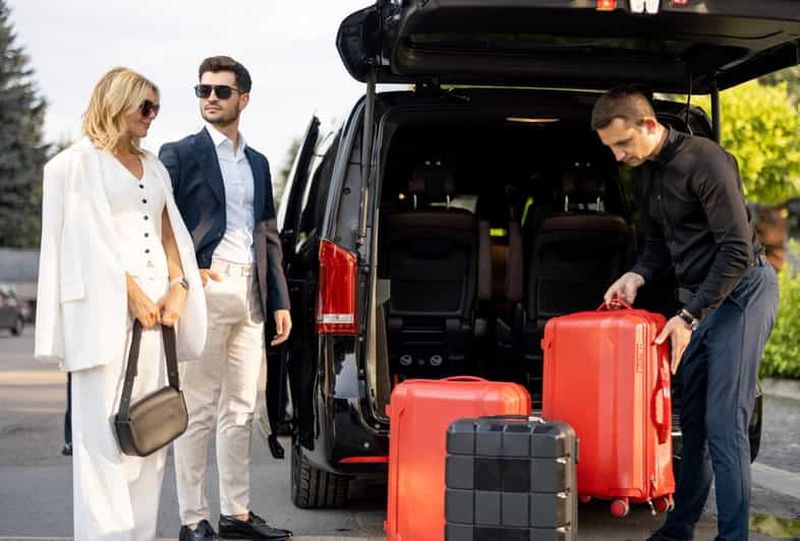 Billet Athènes : transfert VIP depuis l'aéroport et chauffeur pour une journée