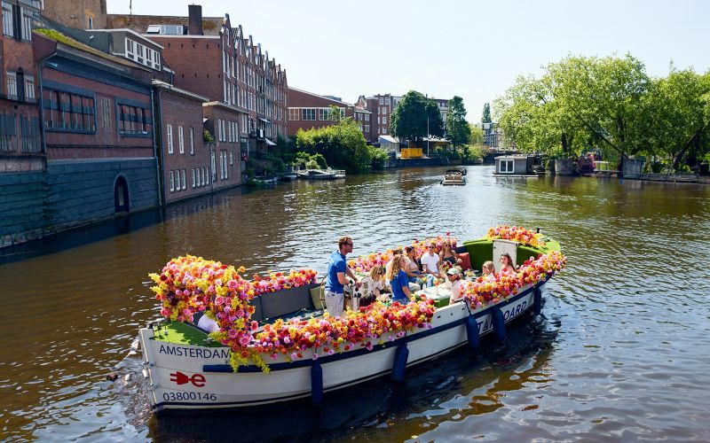 Billet Amsterdam : 1 heure d'expérience exclusive des tulipes à bord d'un bateau ouvert de luxe