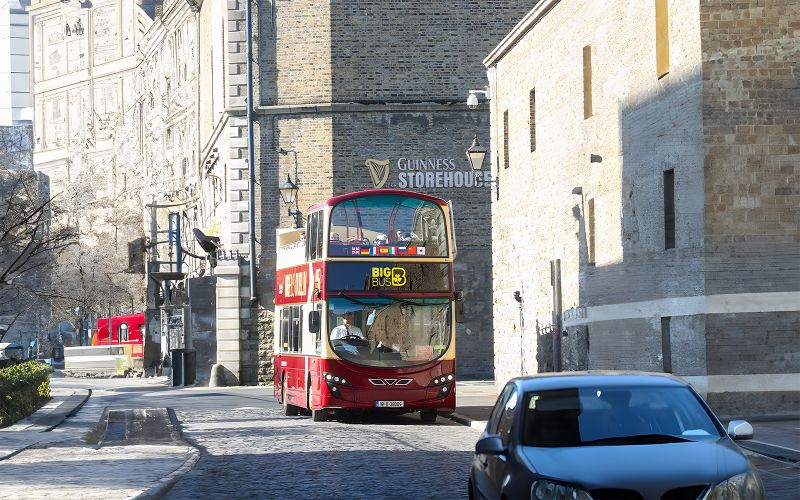 Billet Combo : Tour en bus Hop-On Hop-Off de Dublin + billets pour le Guinness Storehouse et le Gravity Bar