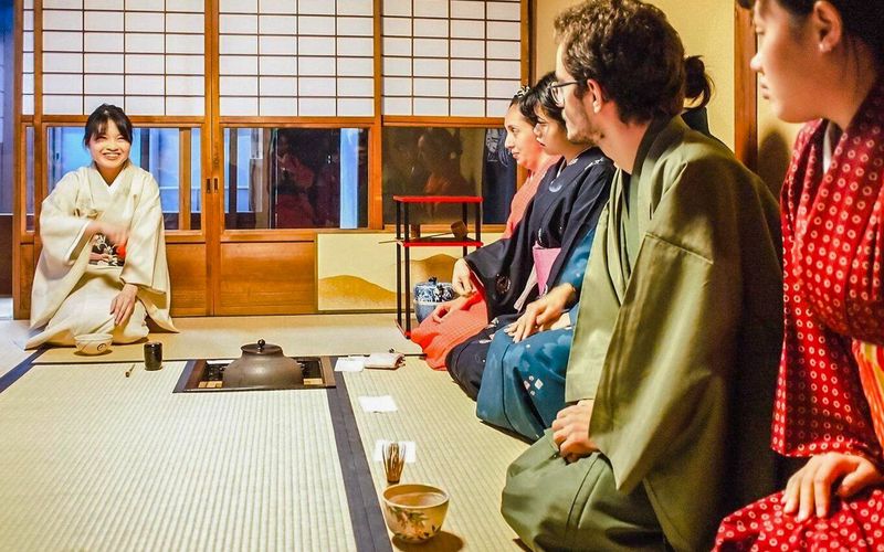 Billet Kyoto : Cérémonie du thé et fabrication de Matcha près du Kinkaku-ji (Kimono en option)