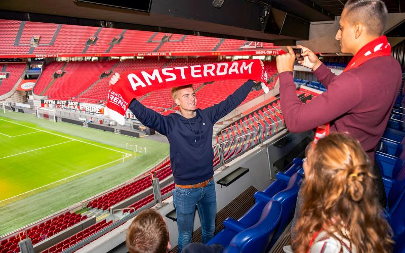 Billet Visite VIP du stade Johan Cruijff ArenA avec une boisson et une écharpe