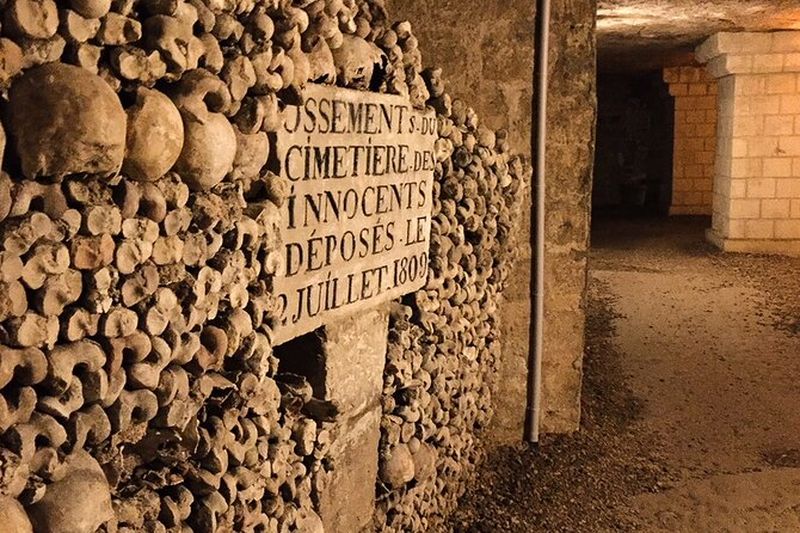 Billet Visite guidée des zones restreintes des Catacombes de Paris pour petits groupes